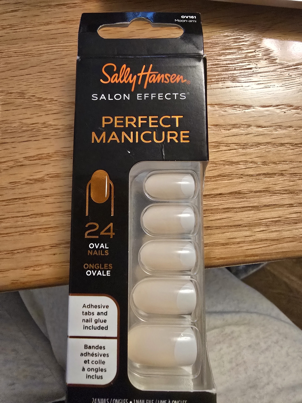 Sally Hansen Salon Effects Perfect Manicure Oval Press-On Nails - White